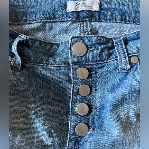Elan Jean Denim Shorts Distressed and Frayed Size Medium Stretch - Picture 4 of 4